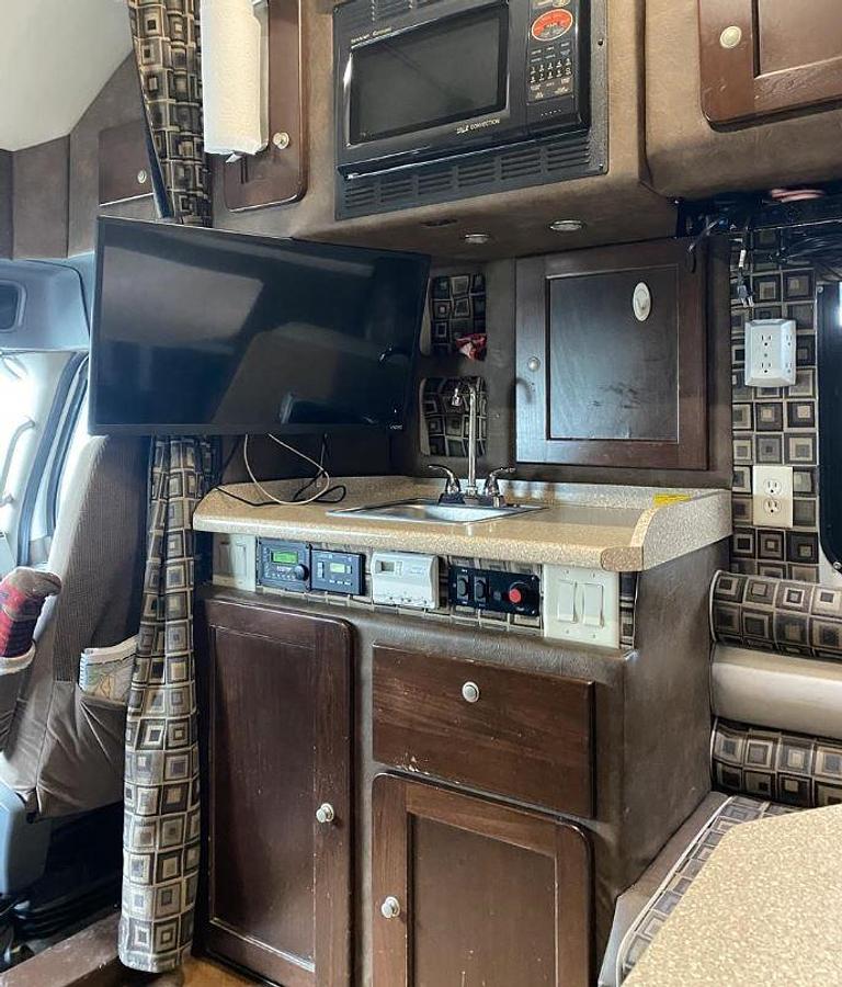 Used 2014 FREIGHTLINER CASCADIA 113