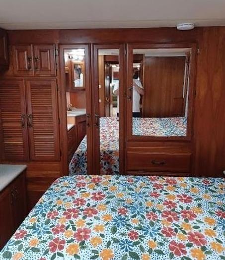 Used 2004 American Coach American Tradition 40J
