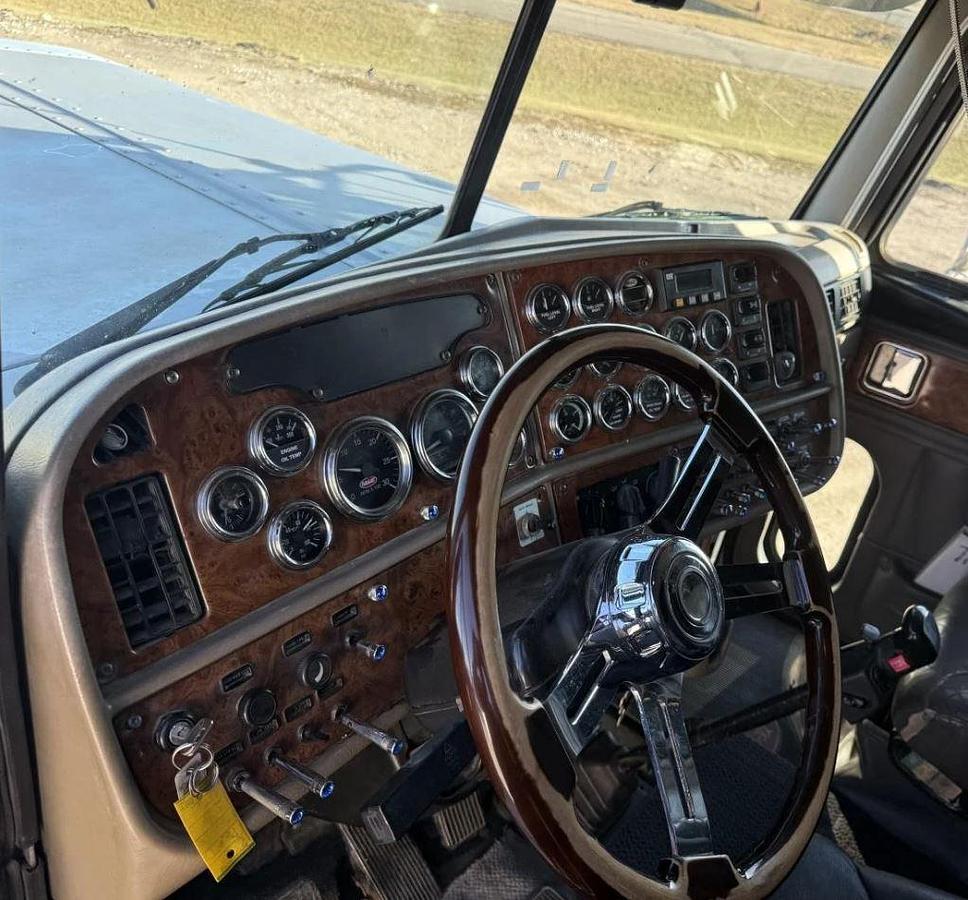 Used 2003 Peterbilt 379EXHD