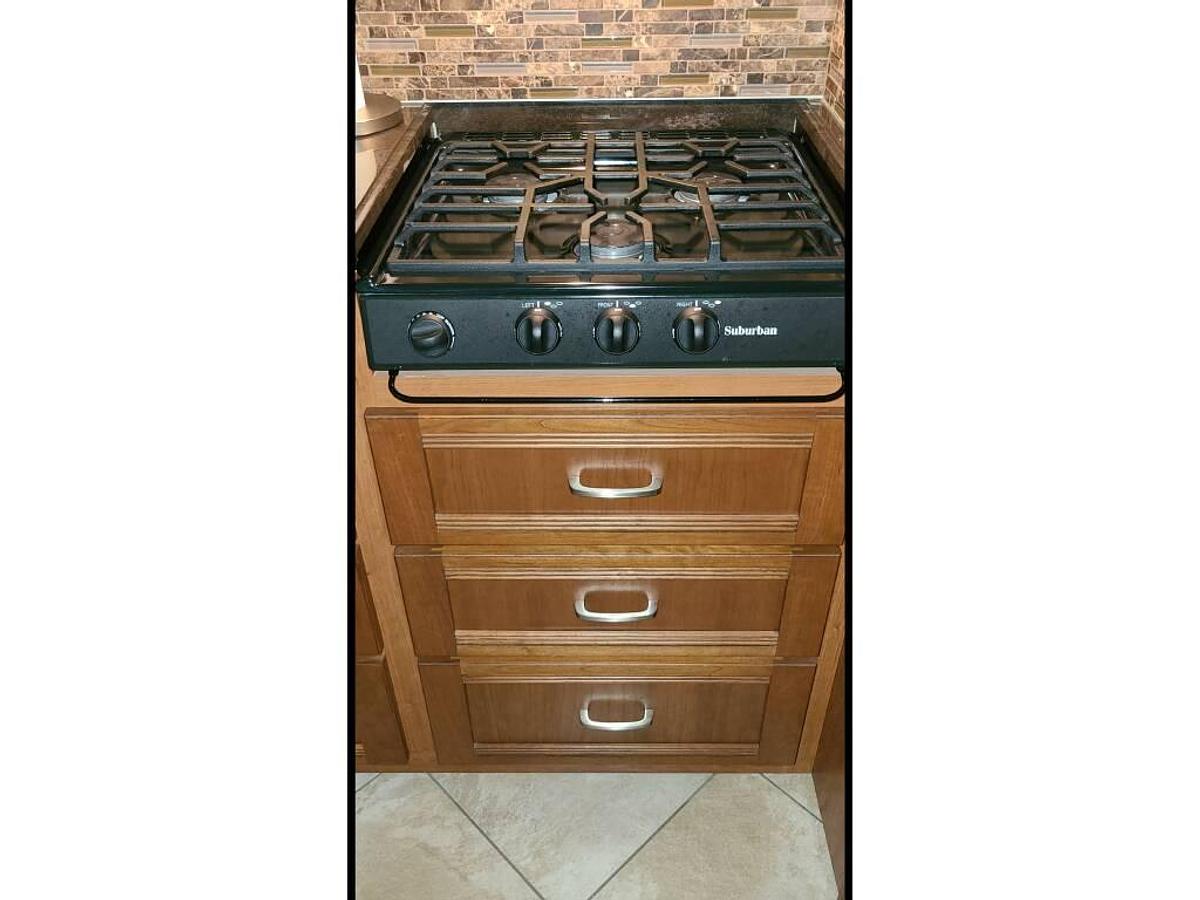 Used 2017 Winnebago Forza 34T