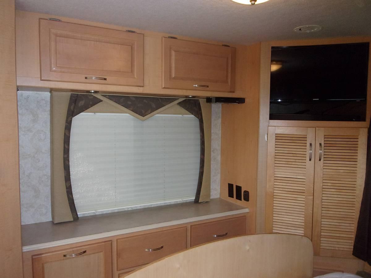 Used 2005 National Tropical T399