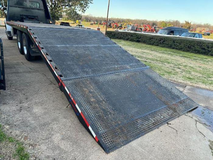 Used 2007 Peterbilt 340