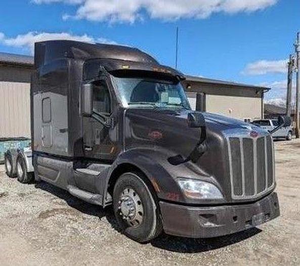 Used 2018 Peterbilt 579