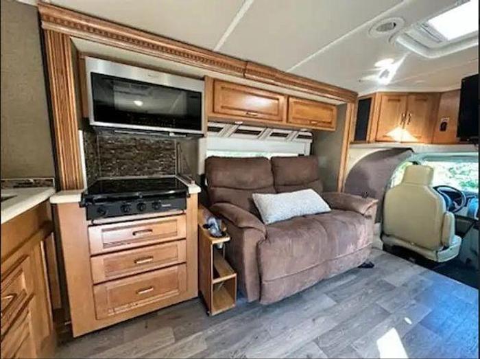 Used 2019 Winnebago Aspect 30J