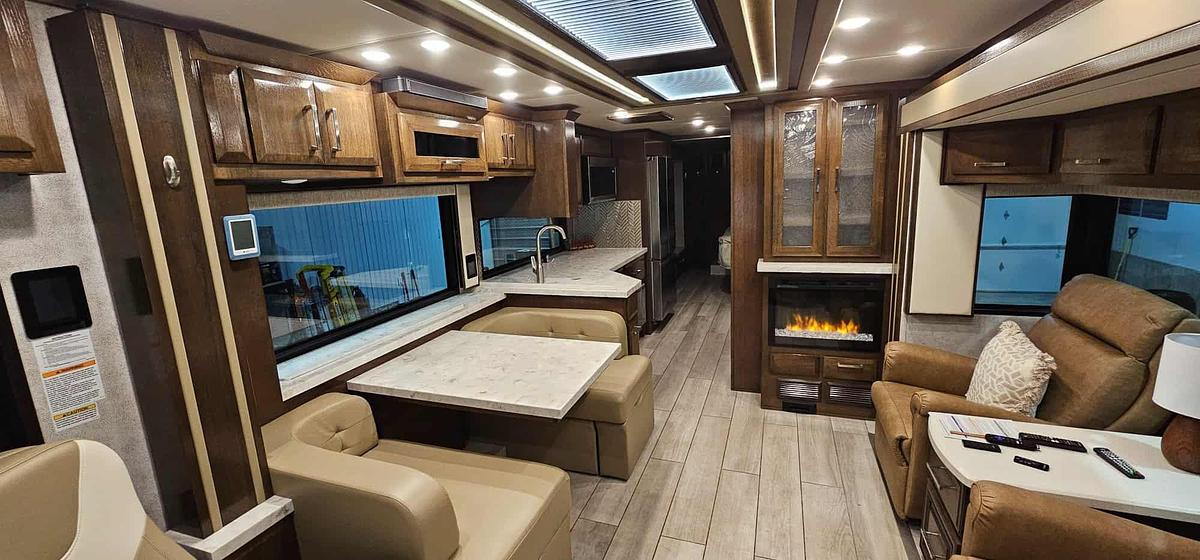 Used 2022 Newmar New Aire 3543