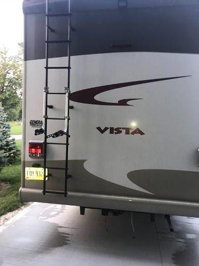 Used 2013 Winnebago Vista 35B