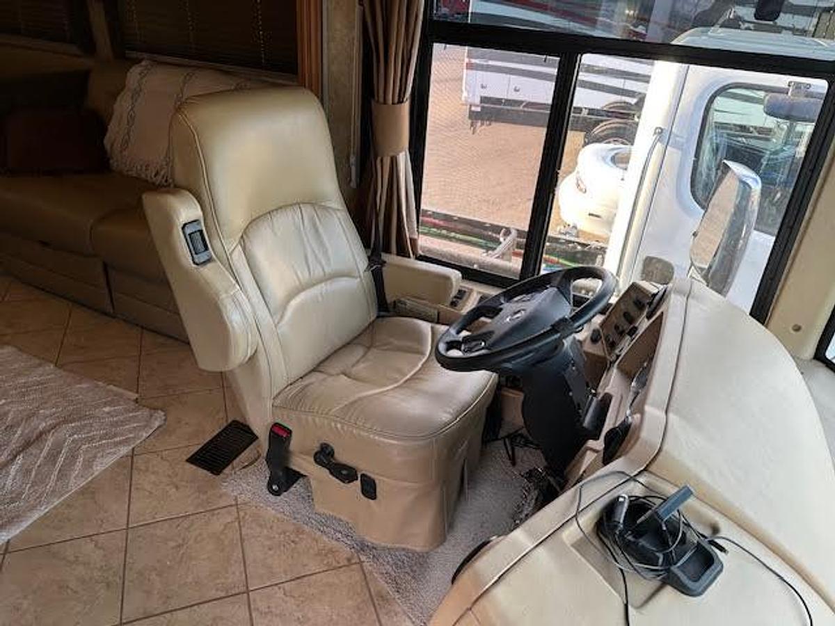 Used 2008 Winnebago Tour 40KD Class A Motorhome