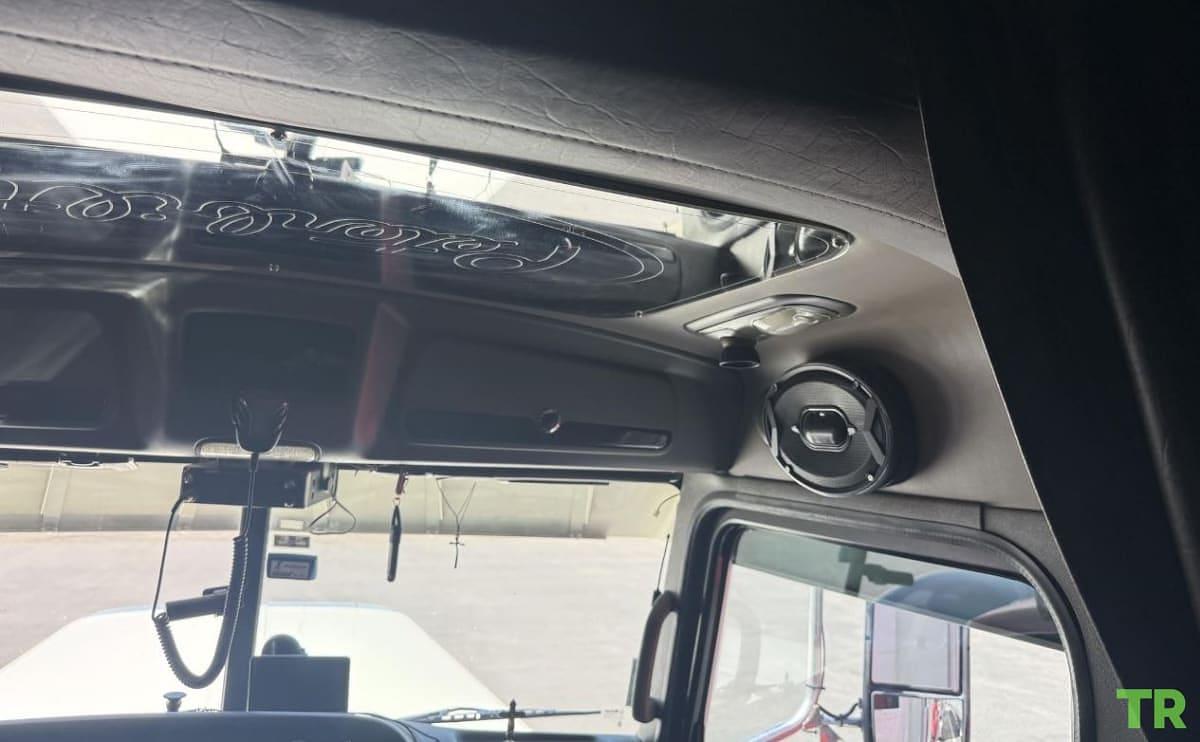 Used 2022 Peterbilt 389