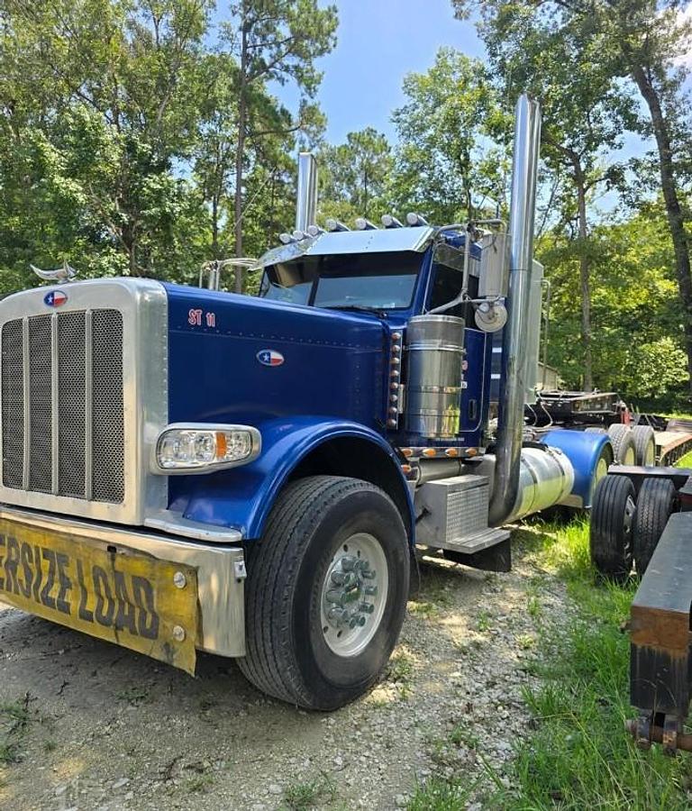 Used 2012 PETERBILT 389