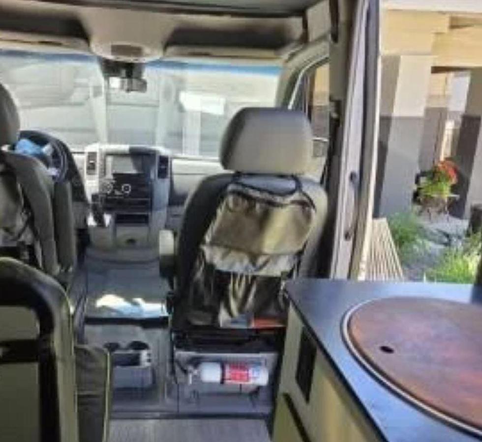 Used 2019 Winnebago Revel 44e