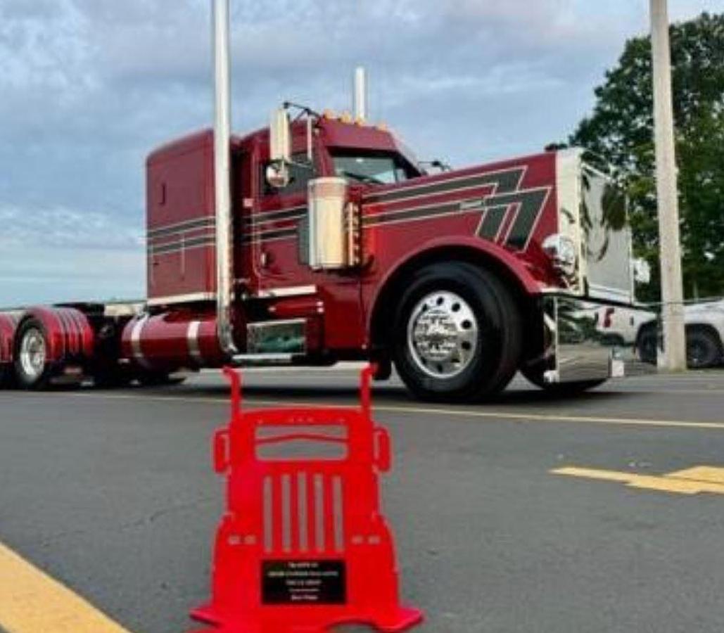 Used 2024 Peterbilt 389