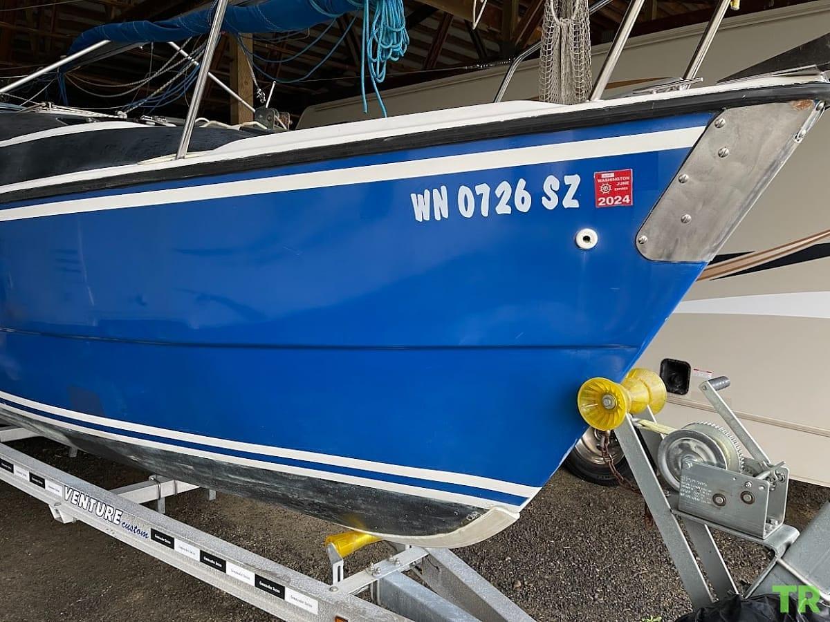 Used 2010 MacGregor 26M Trailerable Sailboat