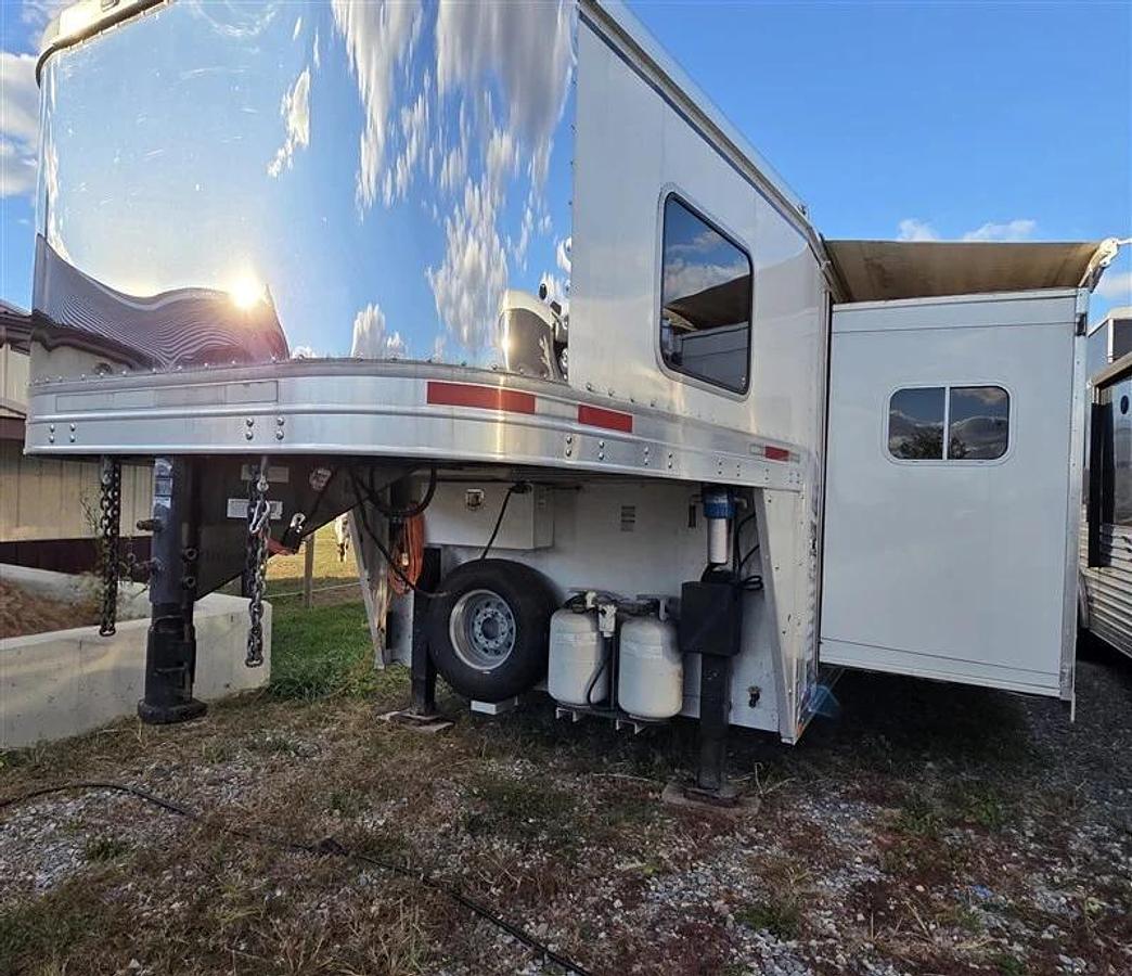 Used 2011 Lakota Bighorn 8416 4 Horse Trailer