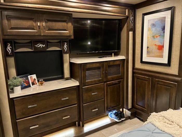 Used 2019 Tiffin Phaeton 40QBH