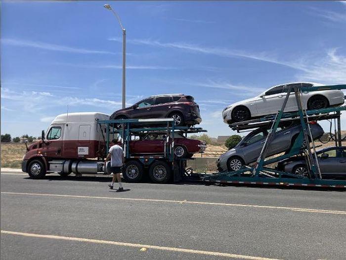 Used 2012 Freightliner CASCADIA 113