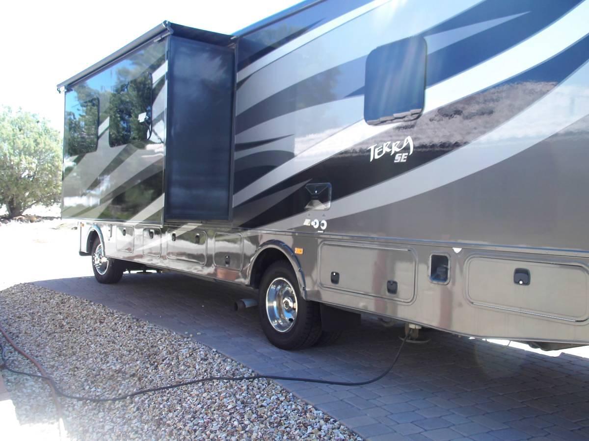 Used 2015 Fleetwood Terra 33SE