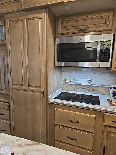 Used 2016 Redwood RW38RL