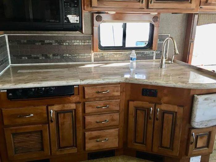 Used 2013 Monaco Knight 40DFT