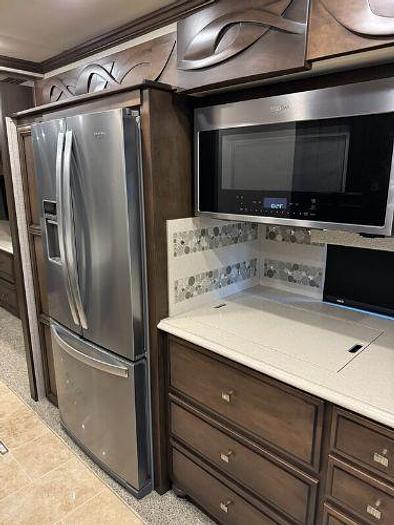Used 2019 Newmar Ventana 3407