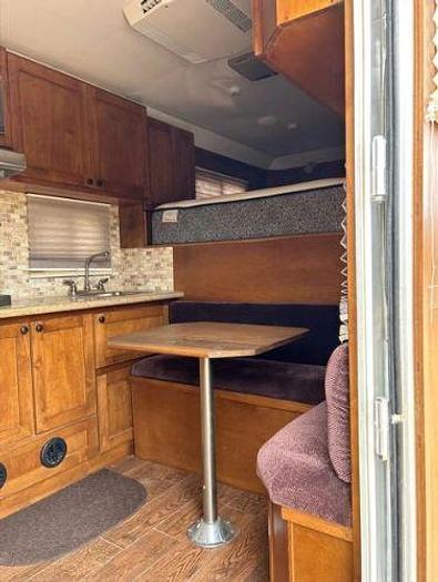Used 1996 4 Star 902875 4 Horse Trailer with Living Quarters