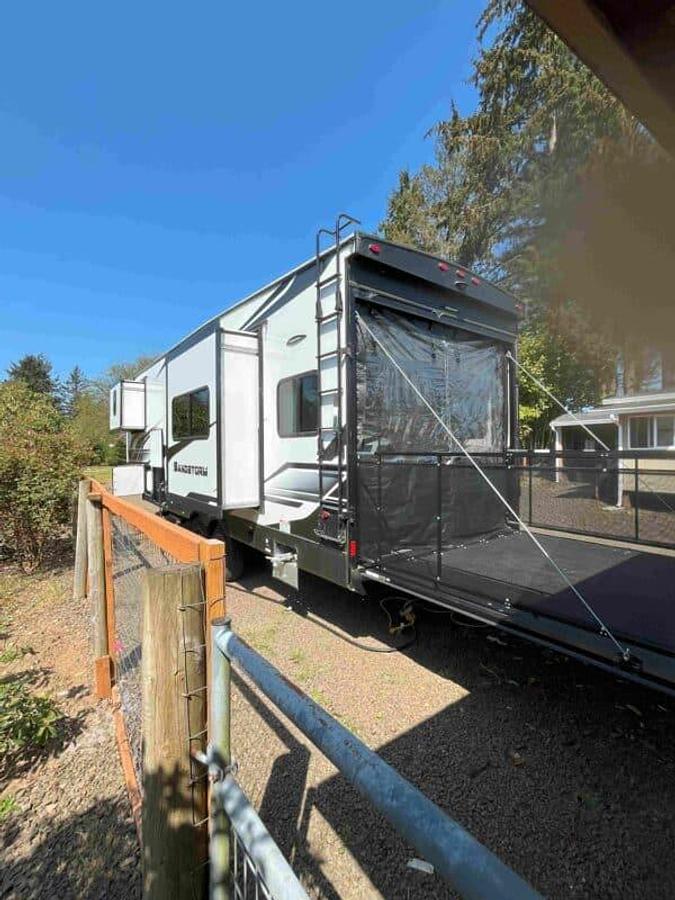 Used 2023 Forest River Sandstorm 286GSLR