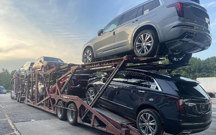 Used 2007 Peterbilt 379 and 2007 Cottrell 7510 Strap Trailer