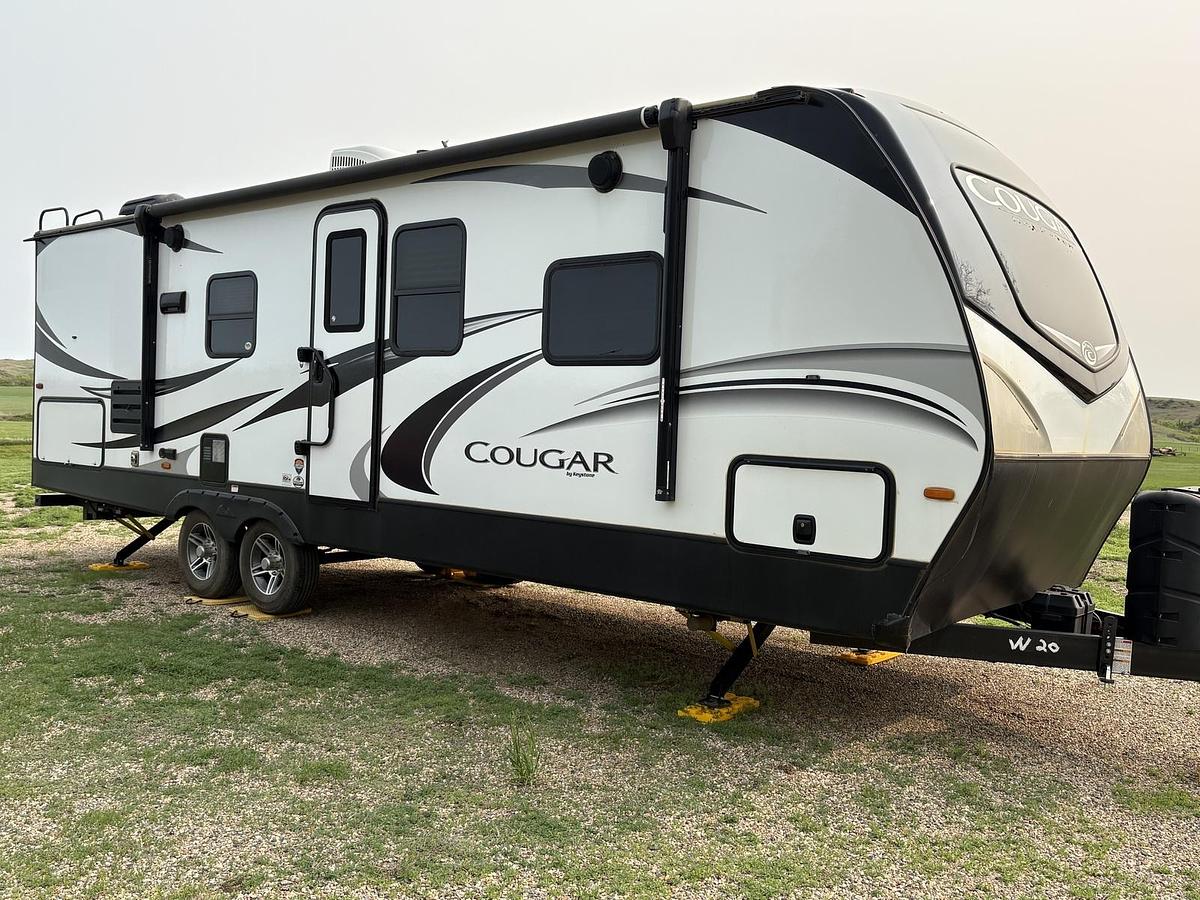 Used 2020 Keystone Cougar M-27 RES