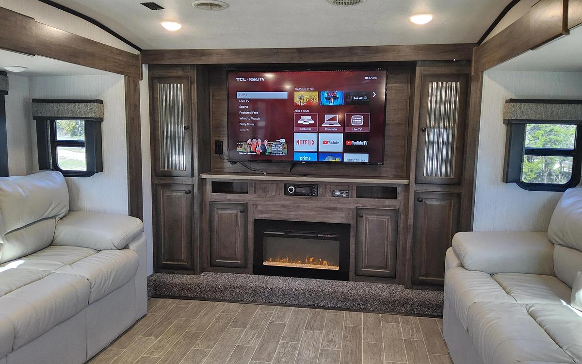 Used 2020 Heartland Bighorn Traveler 38FL Fifth Wheel