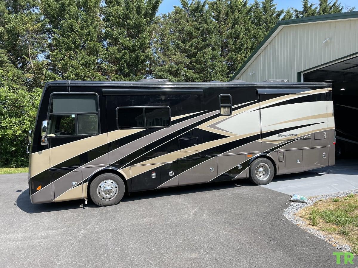 Used 2022 Tiffin Allegro Breeze 31BR