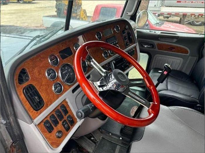 Used 2007 Peterbilt 379