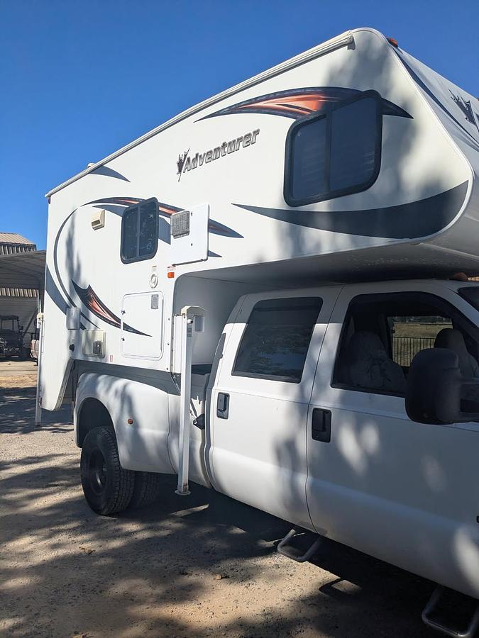 Used 2016 Adventurer 89RVS Motorhome
