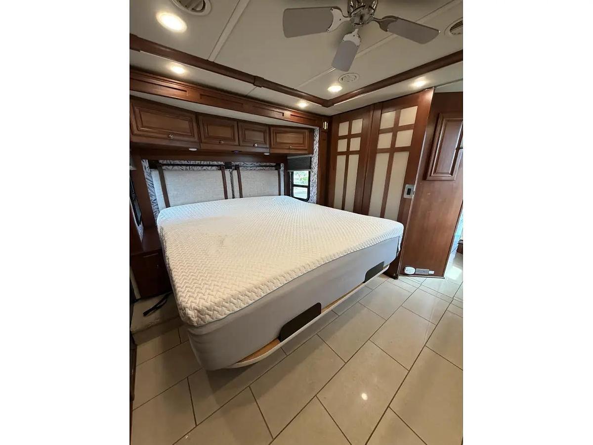 Used 2015 Winnebago Itasca Ellipse 42HD