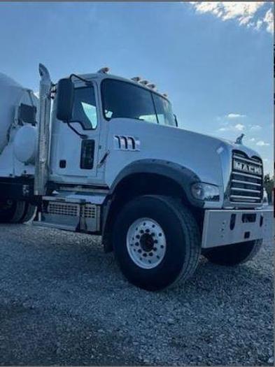 Used 2019 MACK GRANITE 64FR Mixer Truck