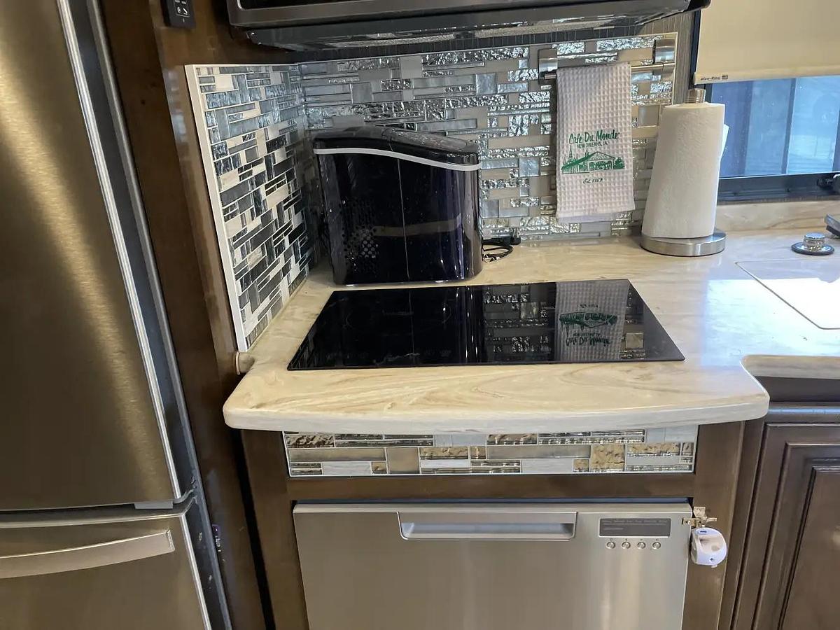 Used 2019 Thor Motor Coach TUSCANY 45MX Class A Motorhome