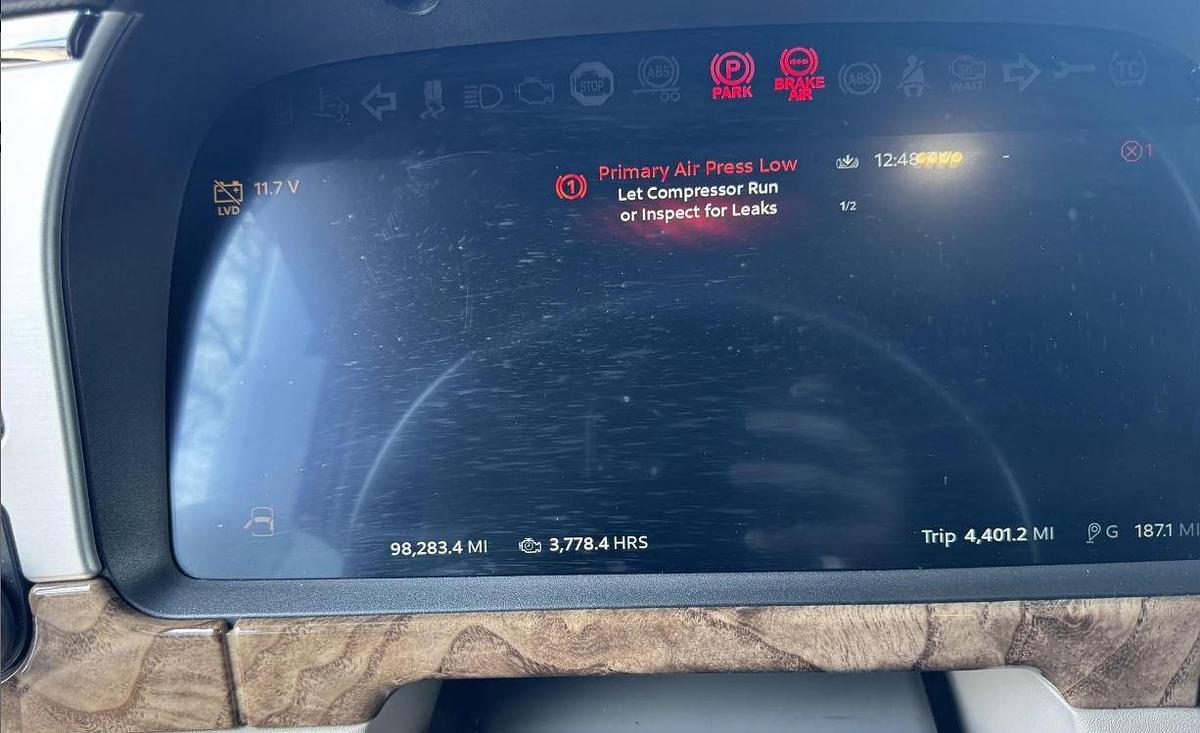 Used 2025 Peterbilt 589