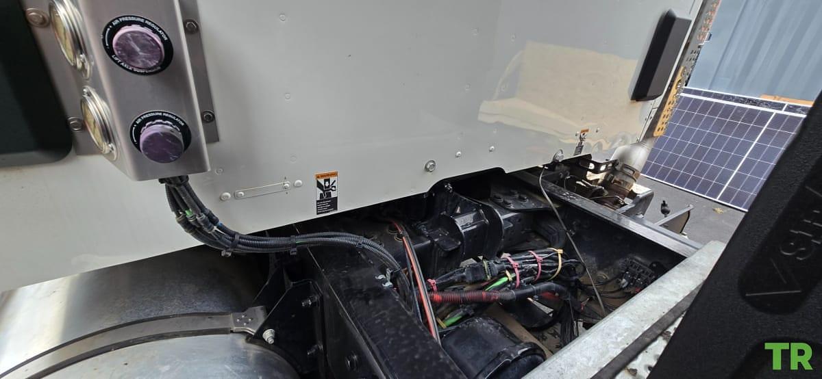 Used 2024 Kenworth T880