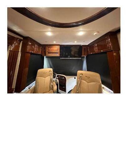 Used 2011 Newmar Essex 4524