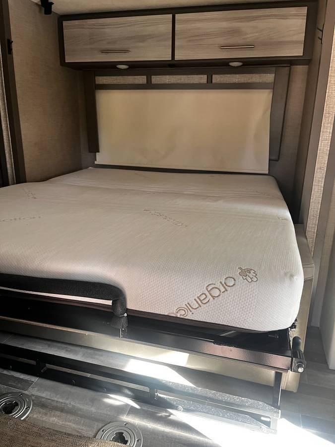 Used 2021 Thor Motor Coach Gemini 23 TE