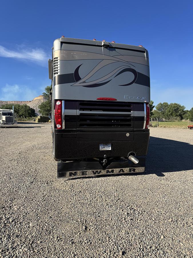 Used 2005 Newmar Essex 4505 Class A Motorhome