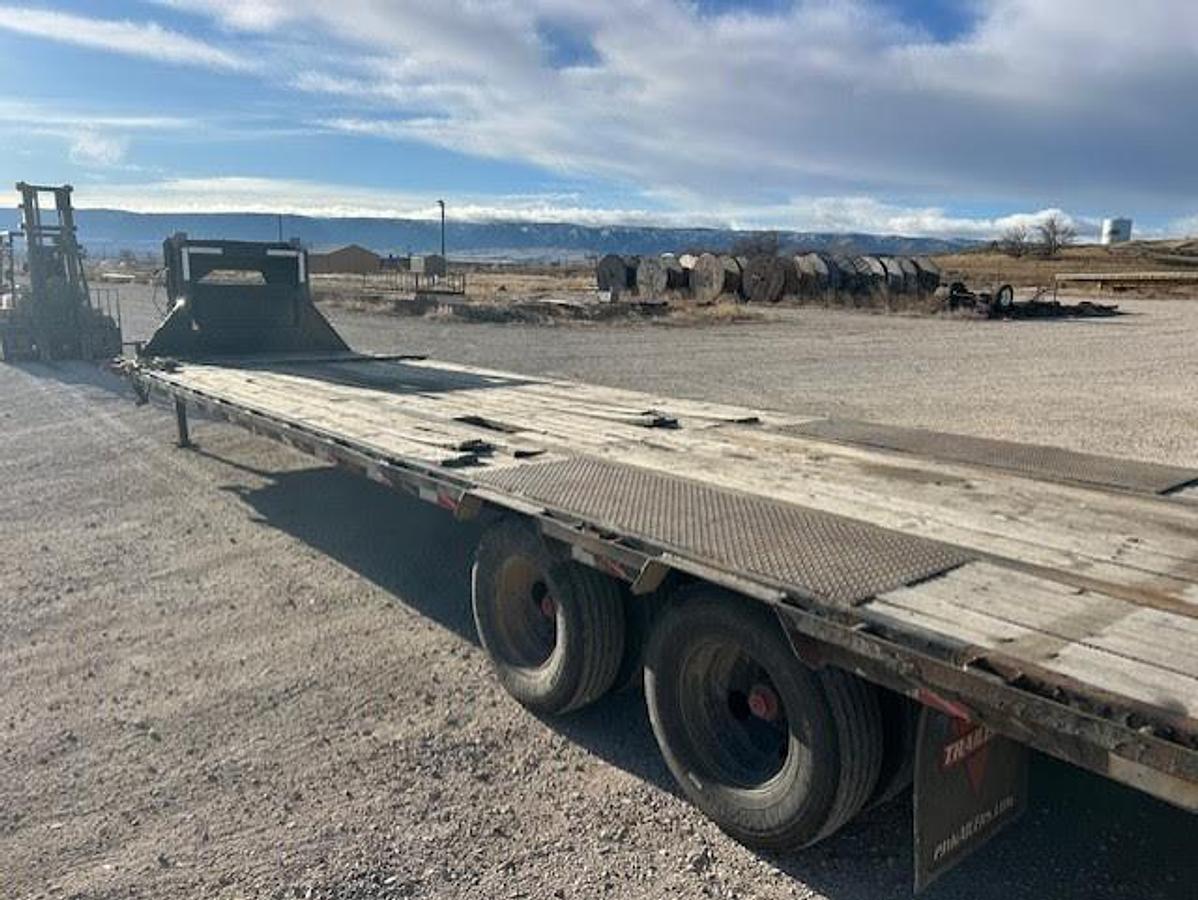Used 2022 PJ 35Ft Gooseneck Dovetail Flatbed Trailer
