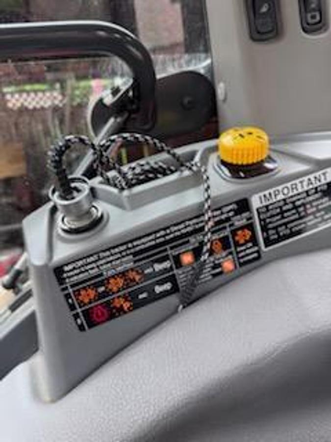 Used 2021 Kubota MX5400HSTC Tractor