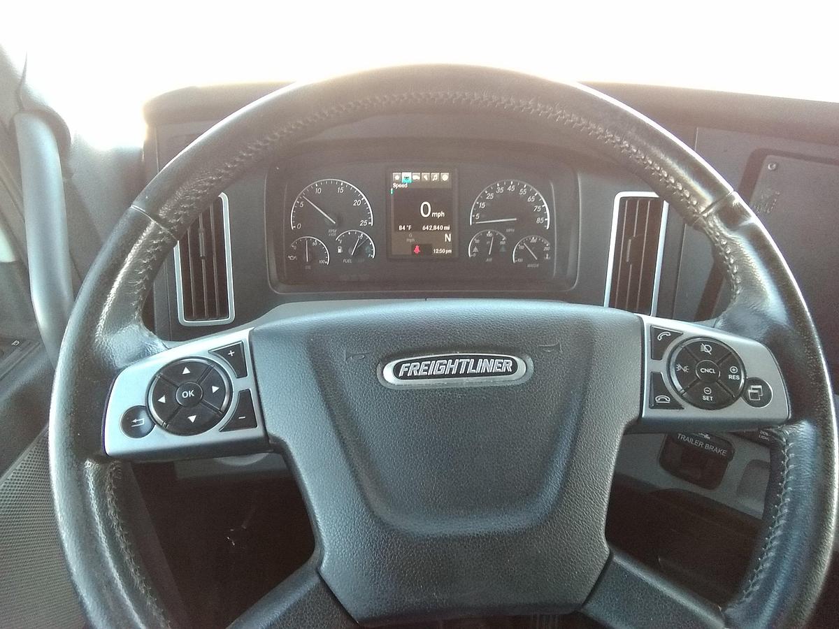 Used 2019 Freightliner Cascadia 126