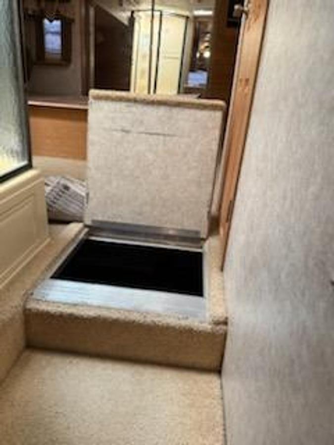 Used 2007 Keystone Montana 3400RL