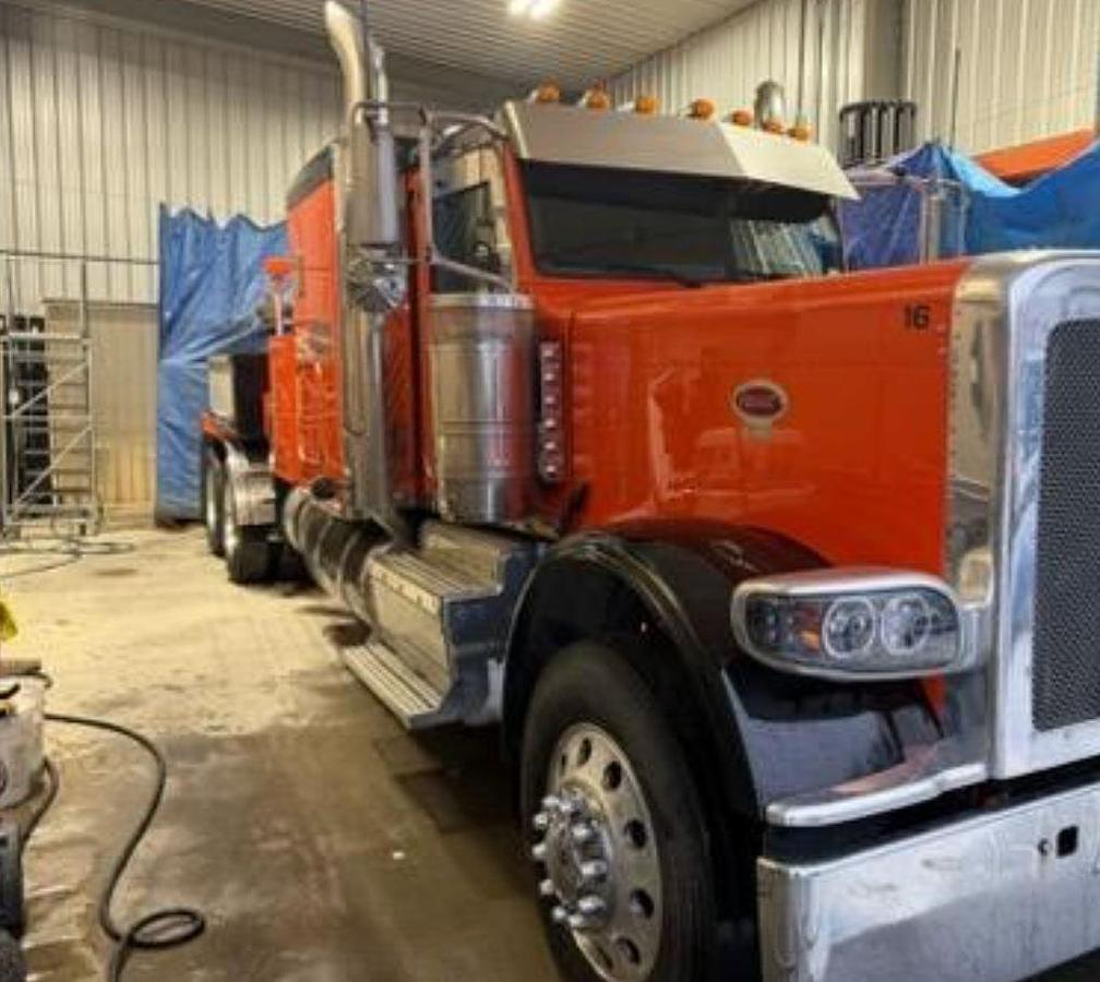 Used 2016 Peterbilt 389