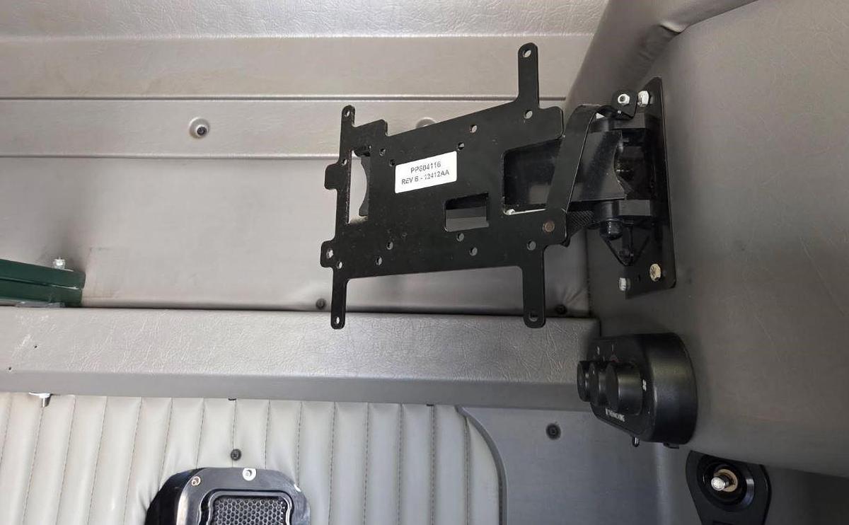 Used 2016 KENWORTH T660 Conventional Sleeper Semi