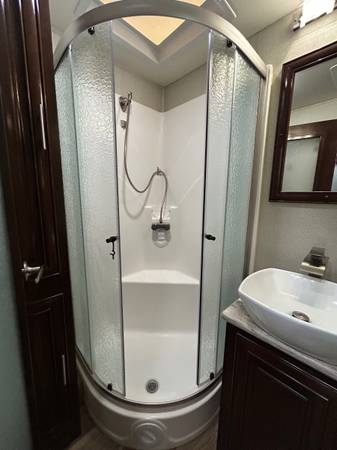 Used 2019 Forest River Georgetown Ds 369xl