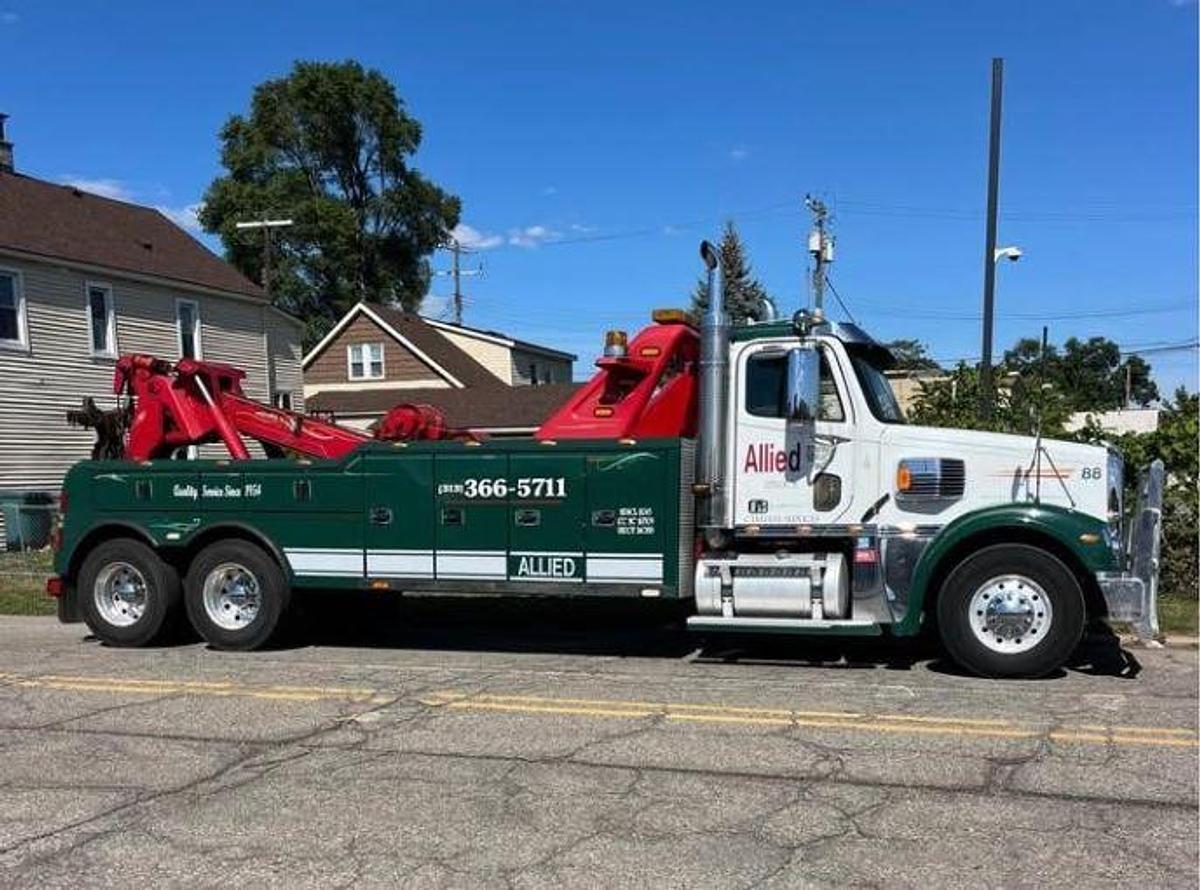 Used 2006 Freightliner Coronado