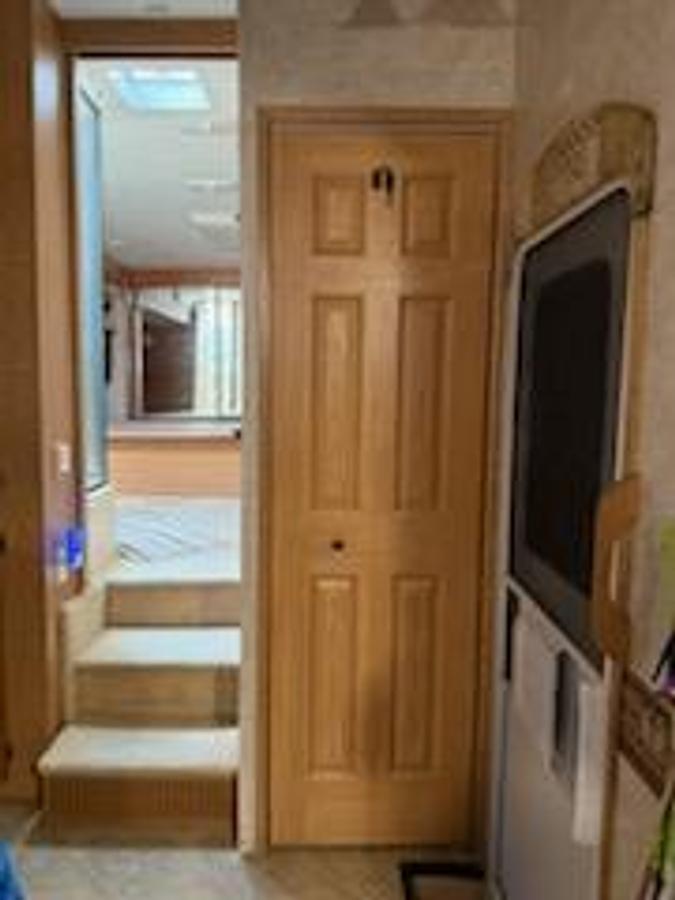 Used 2007 Keystone Montana 3400RL