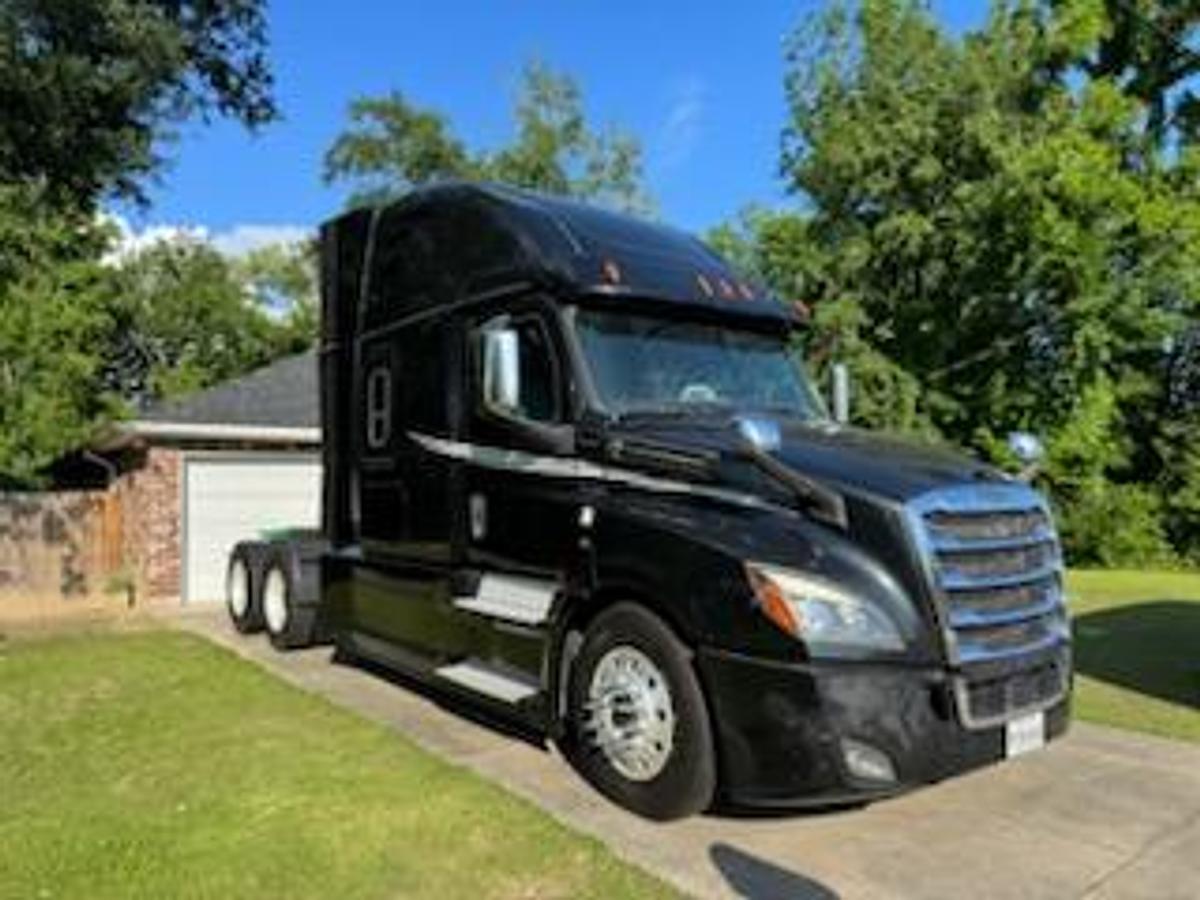 Used 2020 Freightliner Cascadia 125