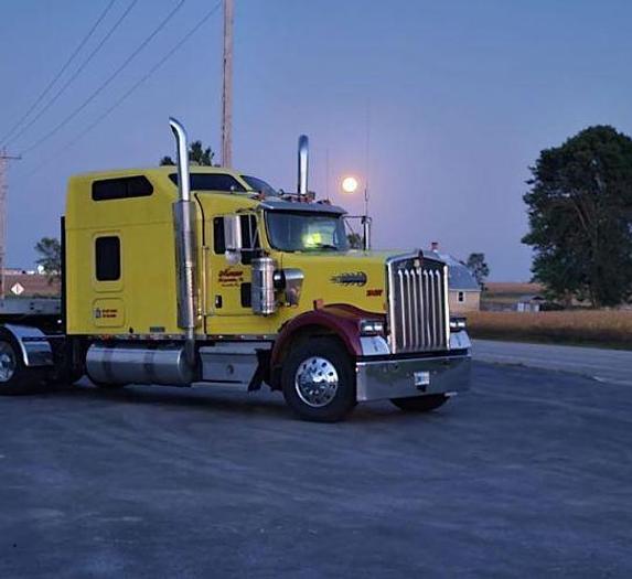 Used 2006 KENWORTH W900B with a 2006 Wilson Trailer